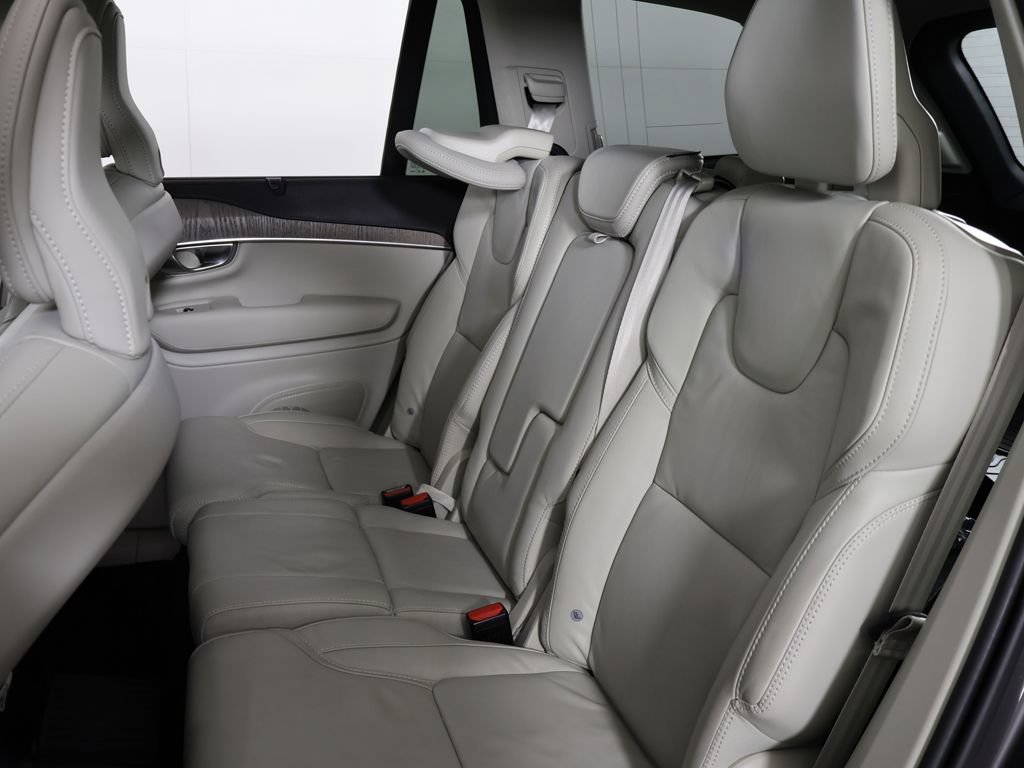 Used 2024 Volvo XC90 T8 Ultimate w/ Protection Package Premier AWD/4WD image 39