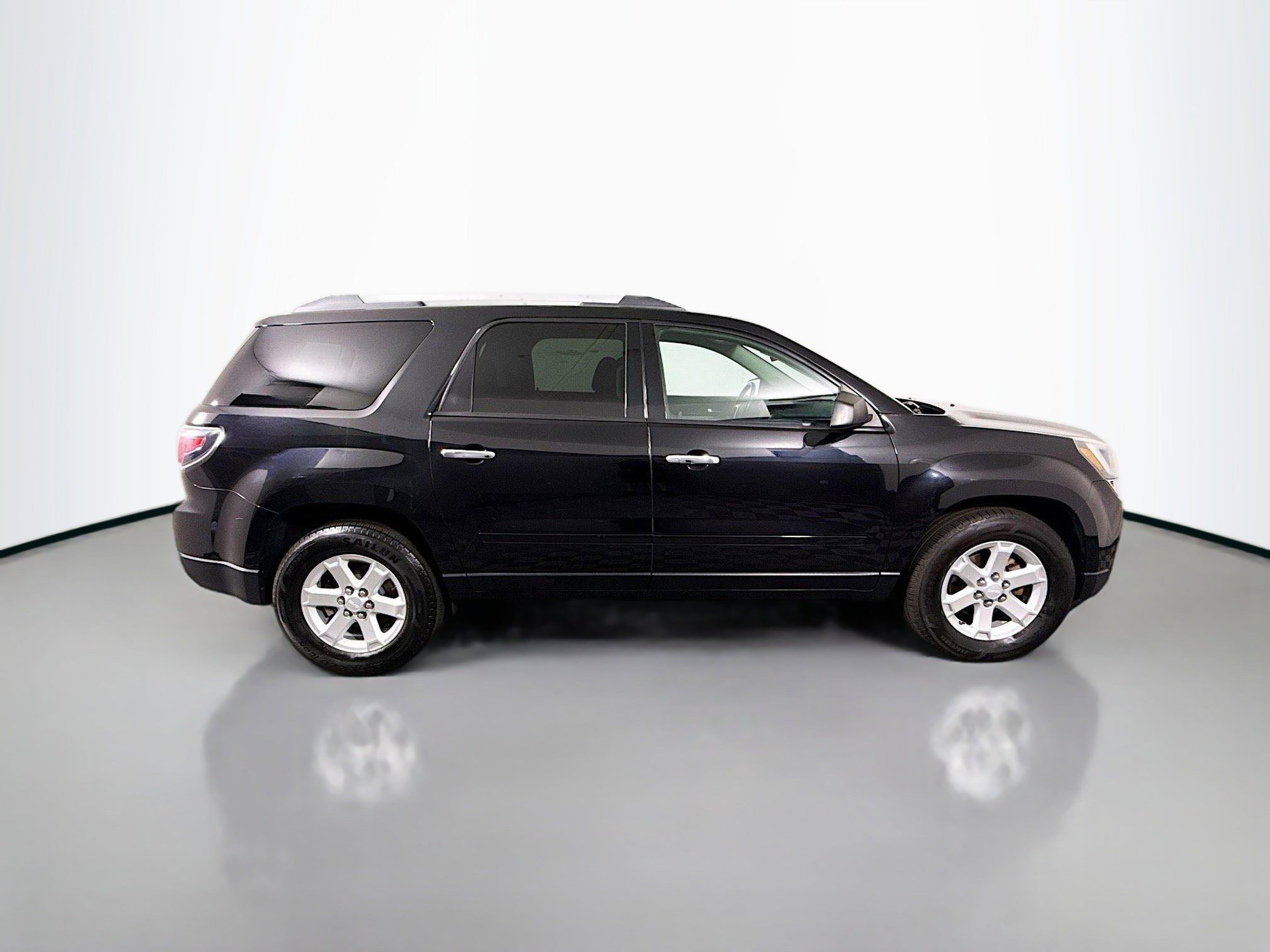 Used 2016 GMC Acadia SLE image 11