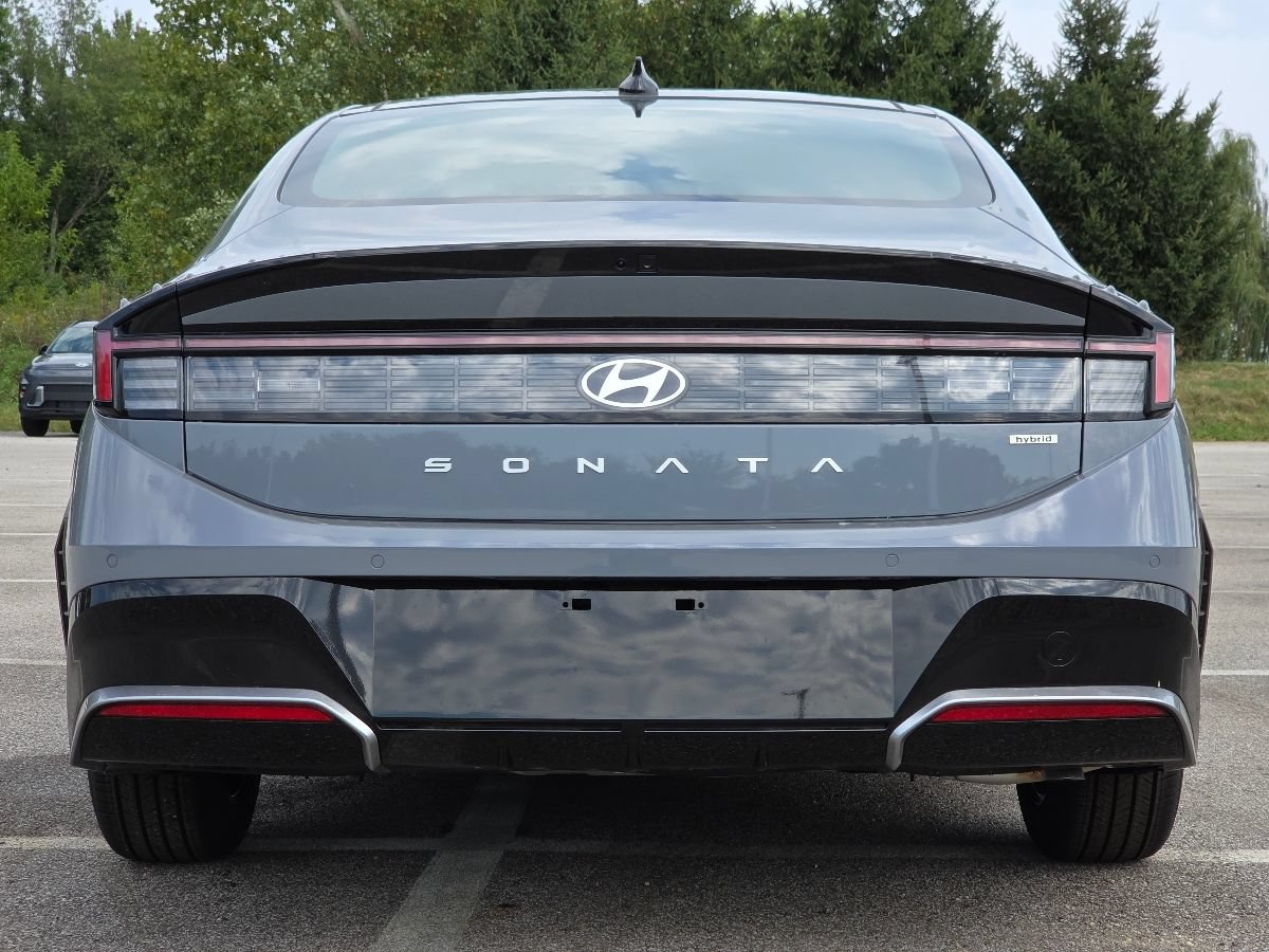 New 2026 Hyundai Sonata Limited FWD image 23
