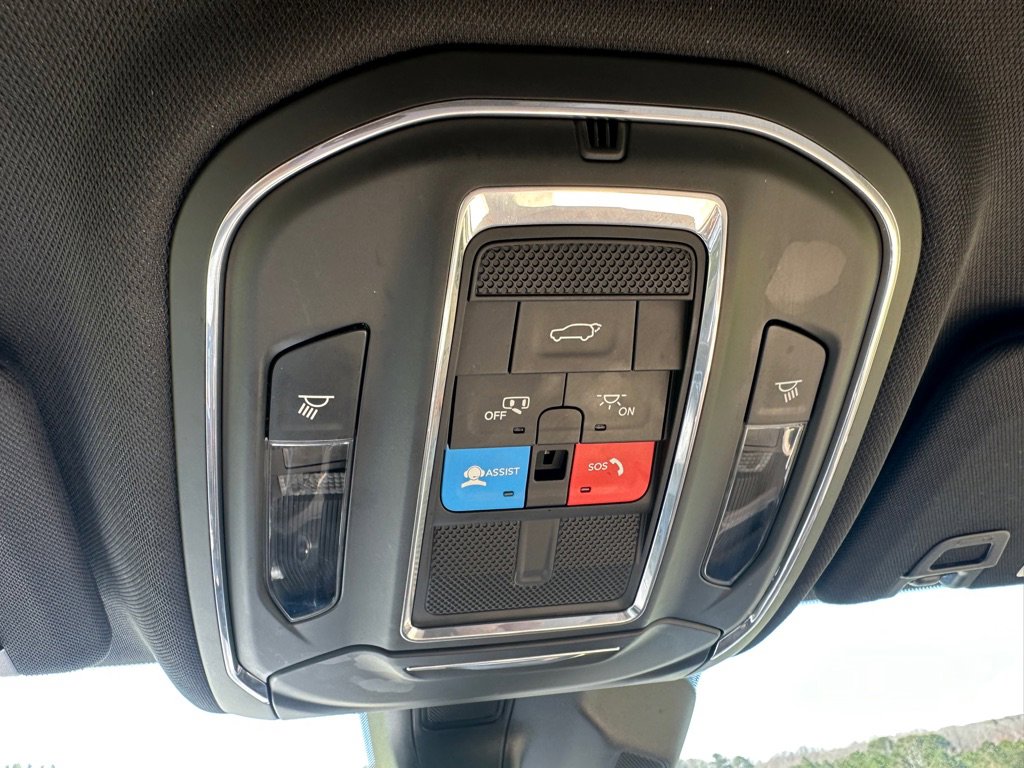Used 2023 Jeep Grand Cherokee Limited image 22