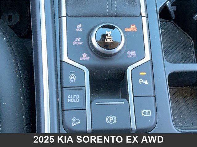 Certified 2025 Kia Sorento EX image 23