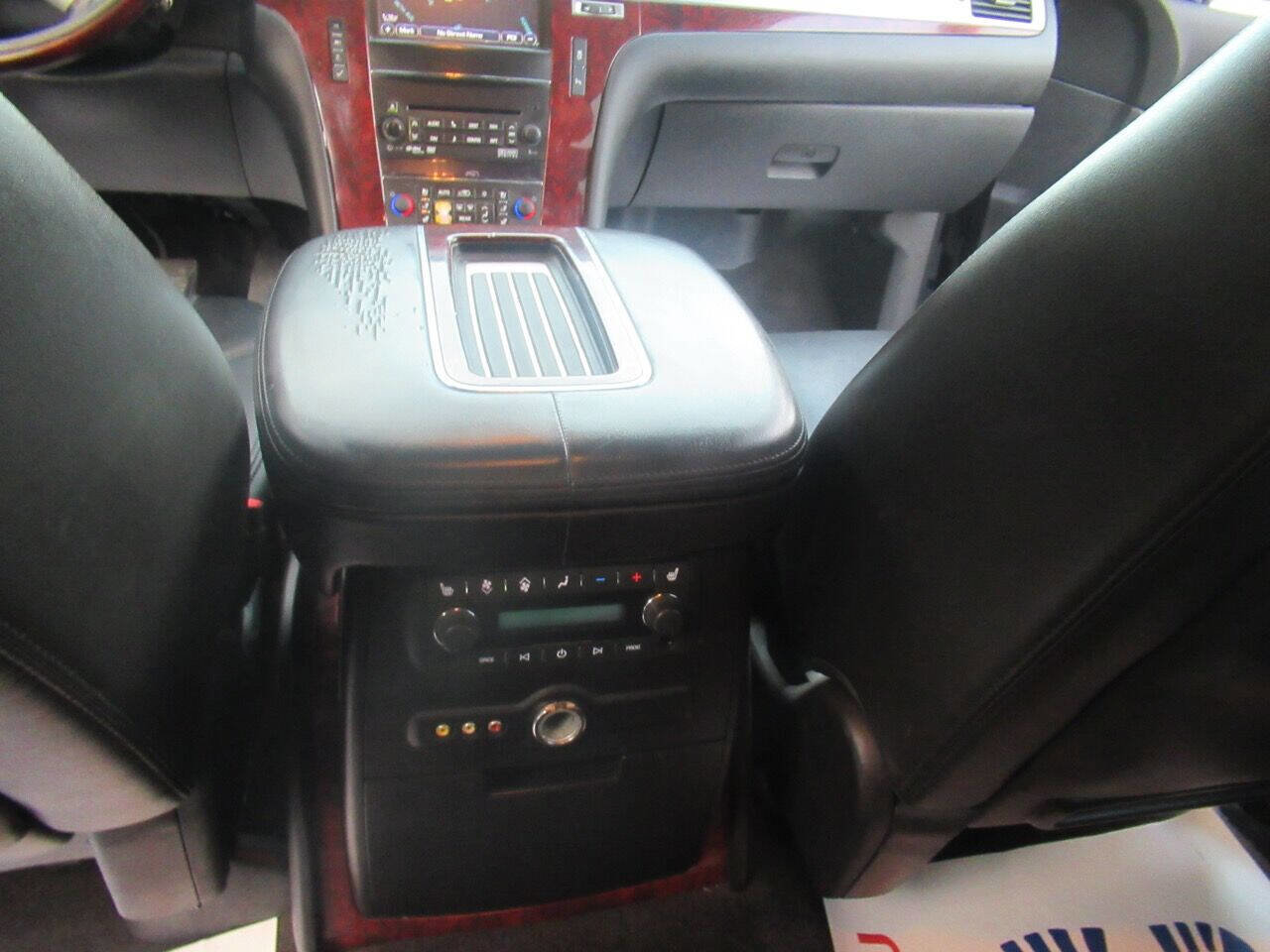 Used 2013 Cadillac Escalade ESV AWD w/ Livery Package image 30