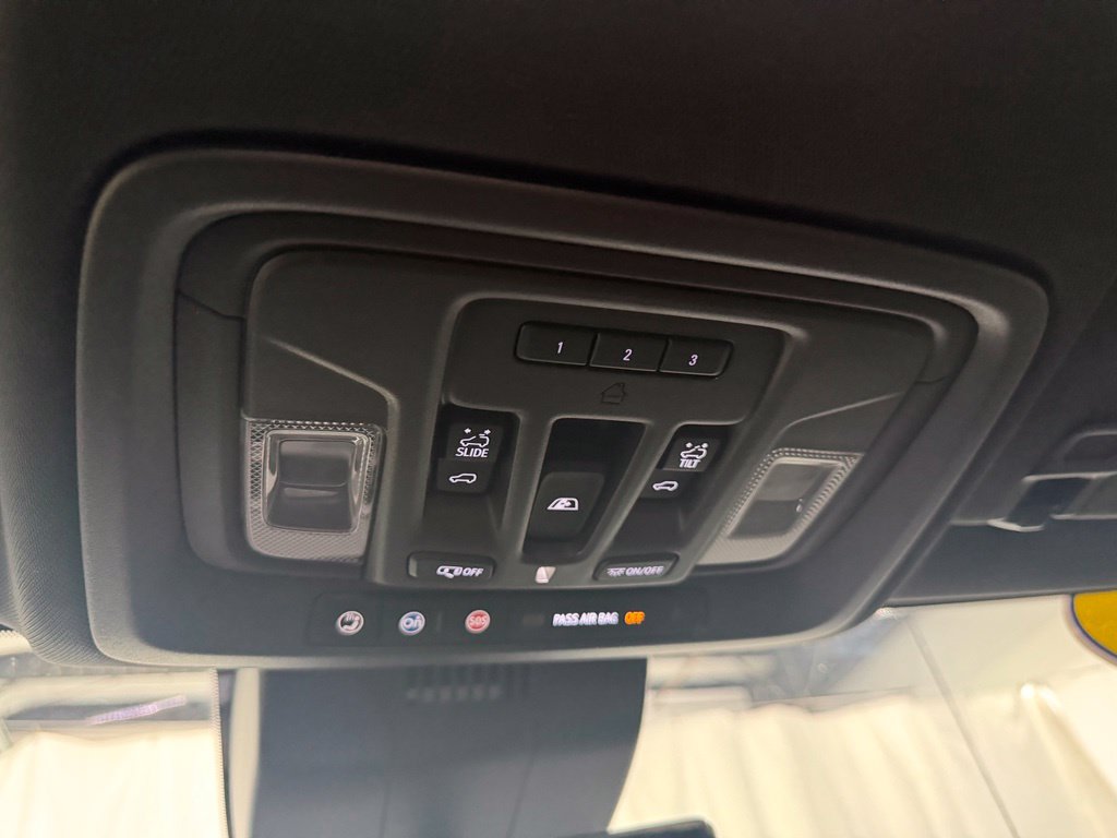 Used 2023 Chevrolet Silverado 1500 High Country w/ High Country Premium Package AWD/4WD image 27