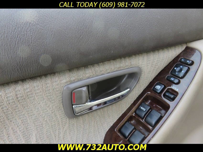Used 2002 Subaru Outback Wagon image 28