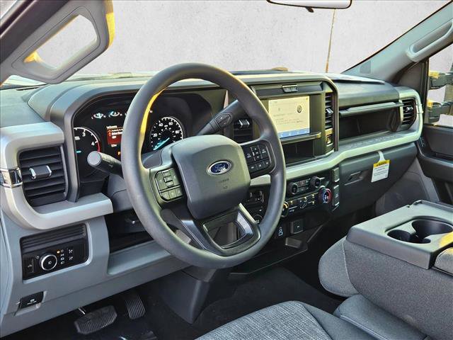 New 2025 Ford F250 XLT w/ FX4 Off-Road Package image 3