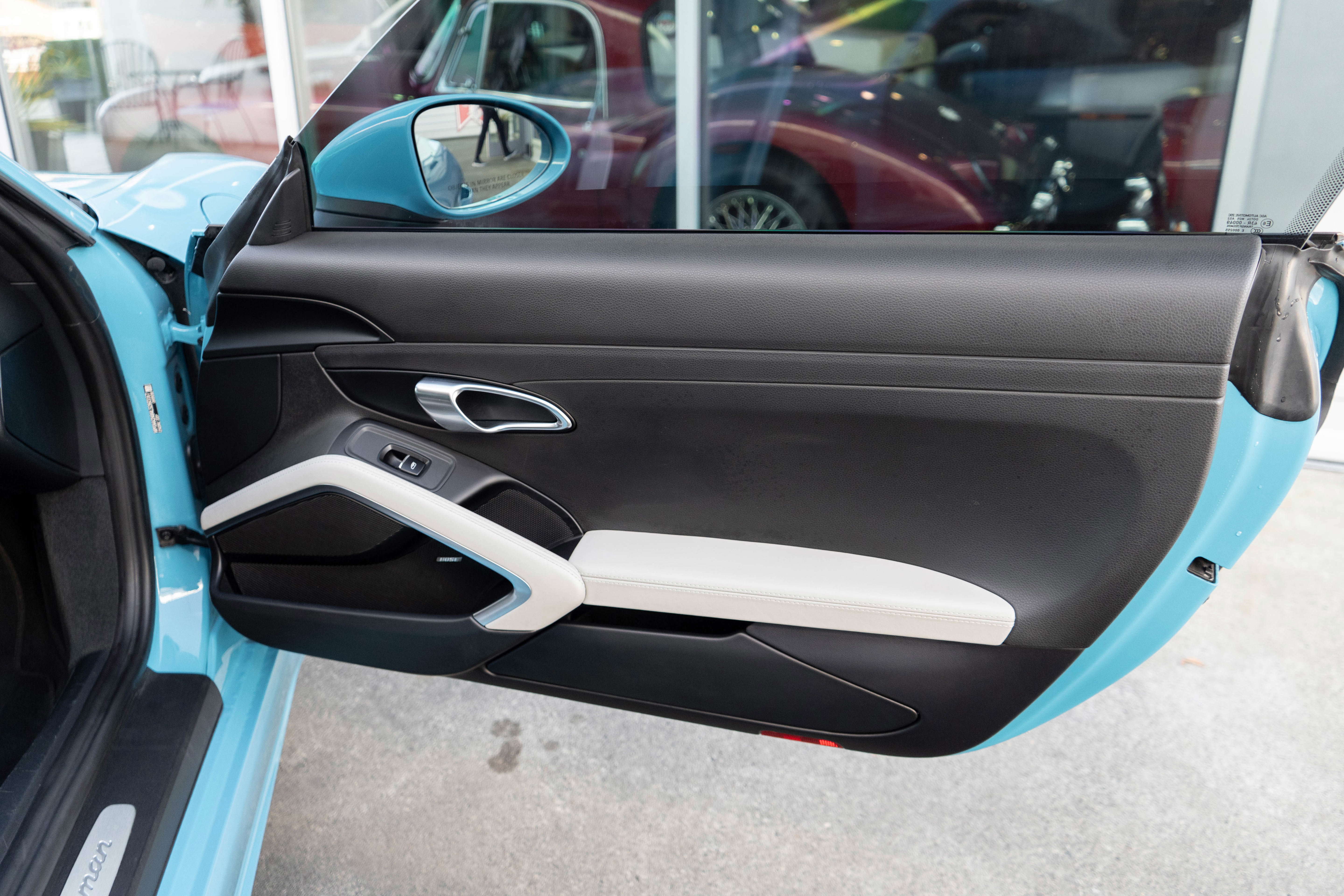 Used 2020 Porsche 718 Cayman image 24