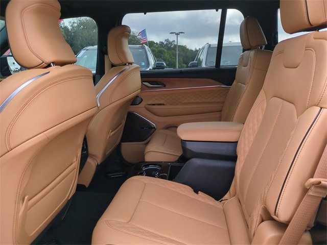 Used 2024 Jeep Grand Cherokee L Summit image 16