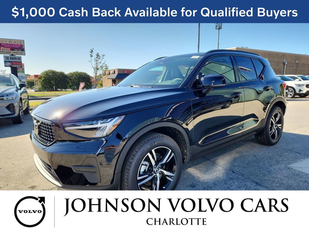 New 2026 Volvo XC40 B5 Core w/ Climate Package image 2