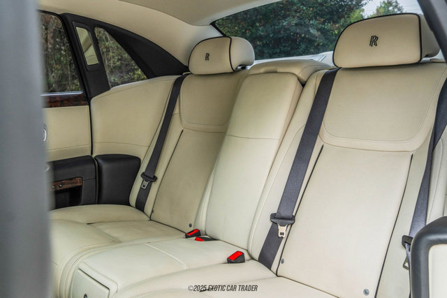 Used 2015 Rolls-Royce Ghost image 73