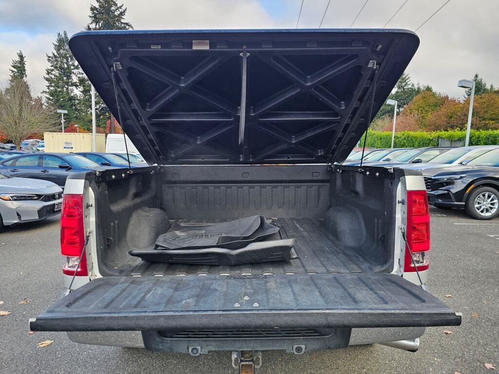 Used 2011 GMC Sierra 1500 SLT w/ Chrome Essentials Package AWD/4WD image 15
