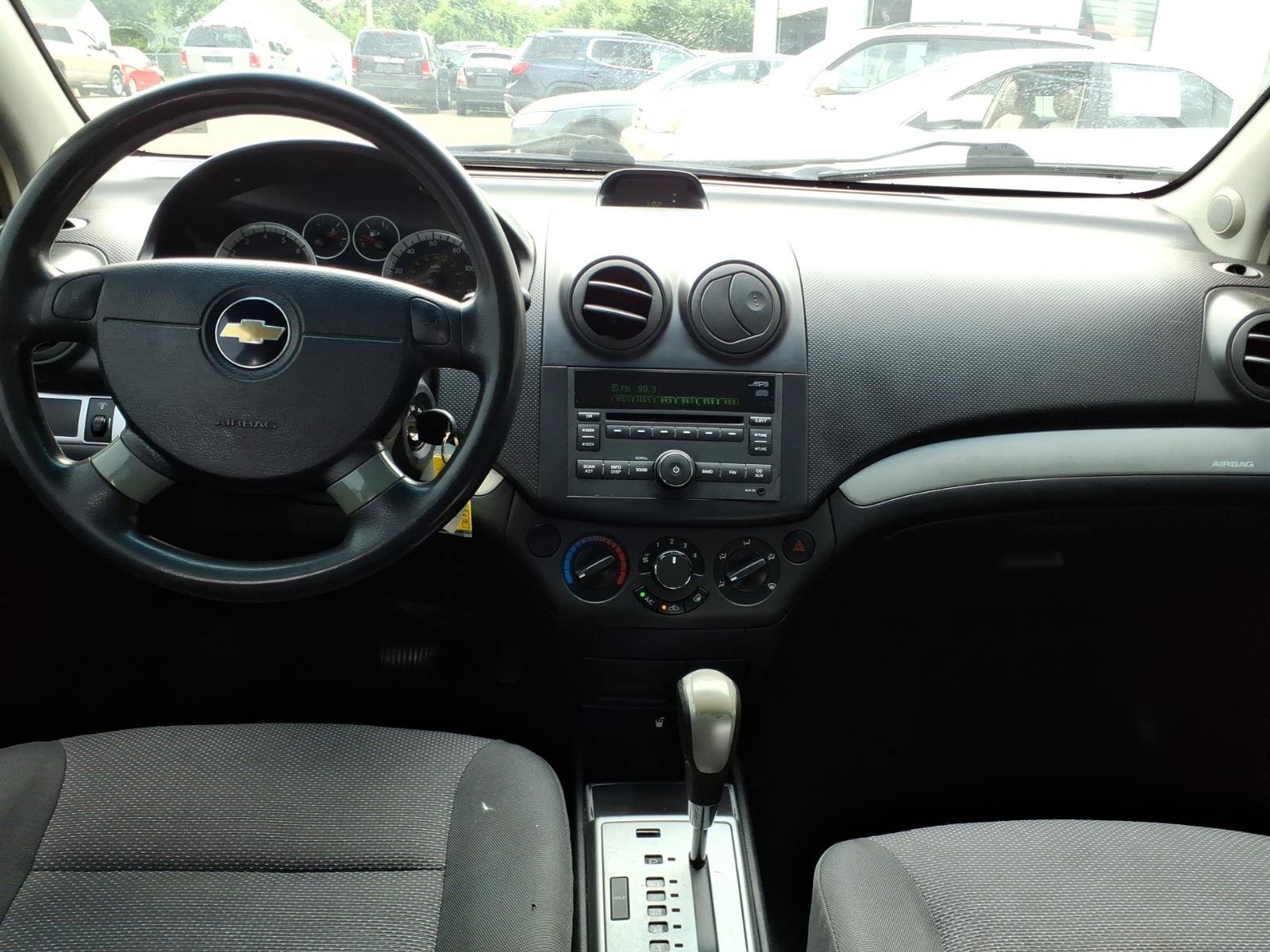 Used 2011 Chevrolet Aveo LT FWD image 7