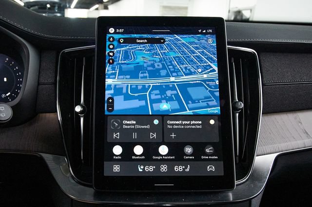Certified 2026 Volvo XC90 B6 Ultra AWD/4WD image 17