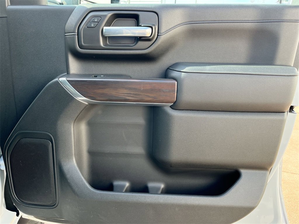 Used 2021 GMC Sierra 2500 SLT w/ SLT Convenience Package image 39