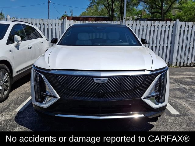 Certified 2024 Cadillac Lyriq Luxury AWD/4WD image 3