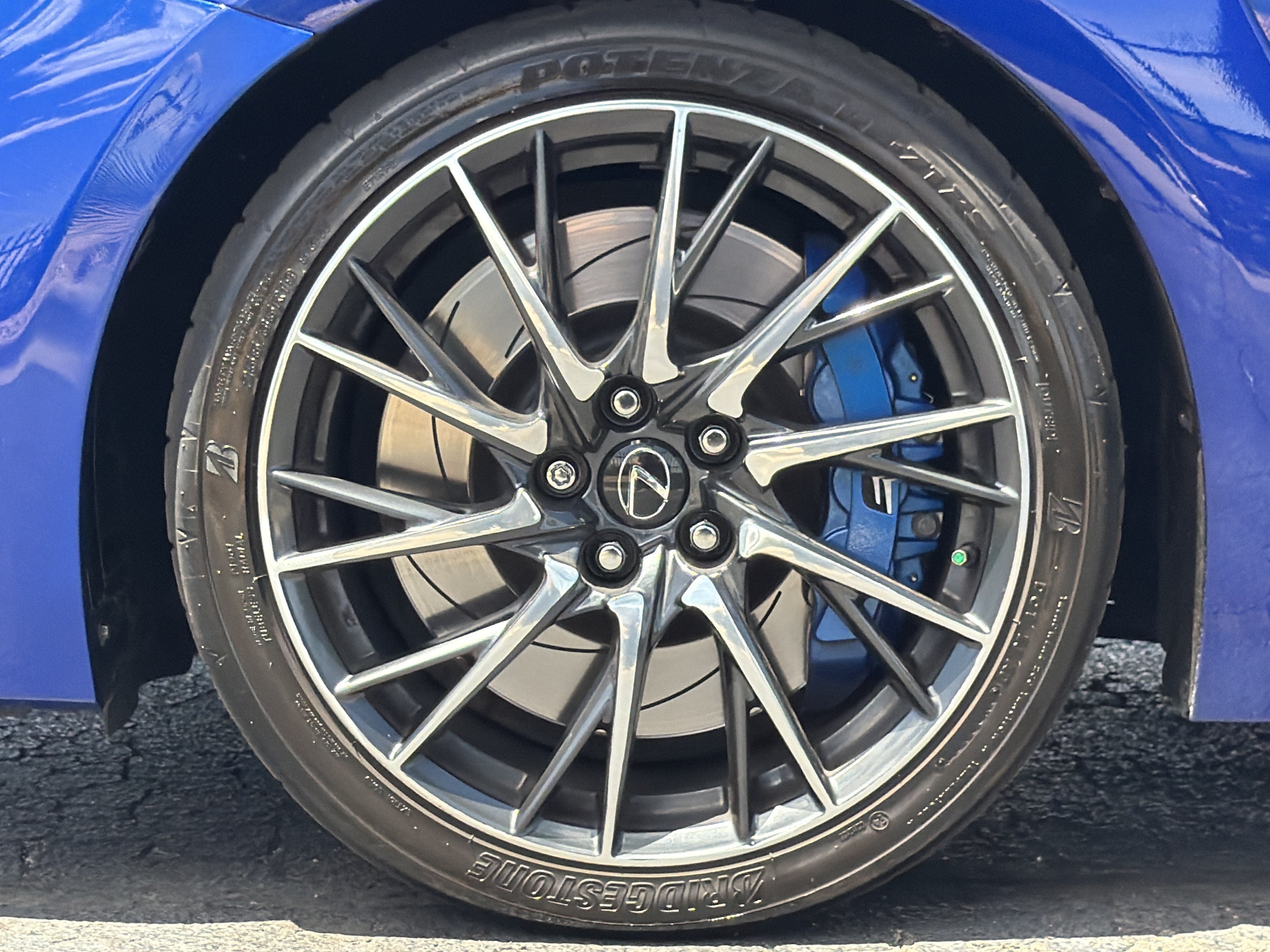 Used 2017 Lexus RC F w/ Performance Package RWD image 9