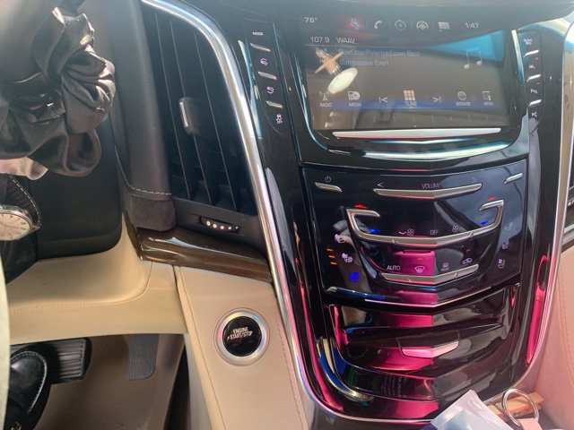 Used 2018 Cadillac Escalade Luxury RWD image 11