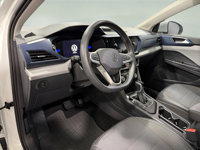 Used 2023 Volkswagen Taos SE w/ Panoramic Sunroof Package FWD image 10