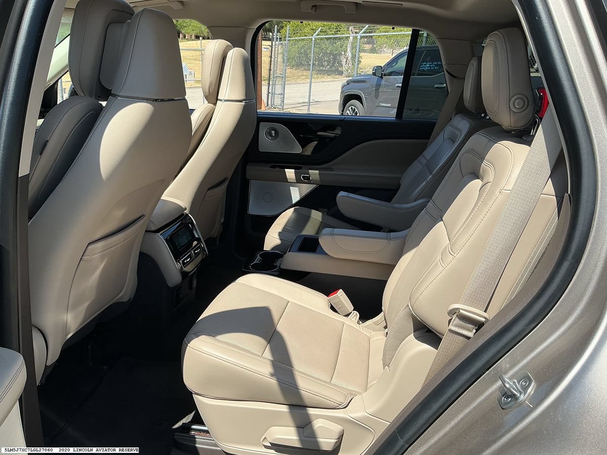 Used 2020 Lincoln Aviator Reserve w/ Equipment Group 202A AWD/4WD image 9