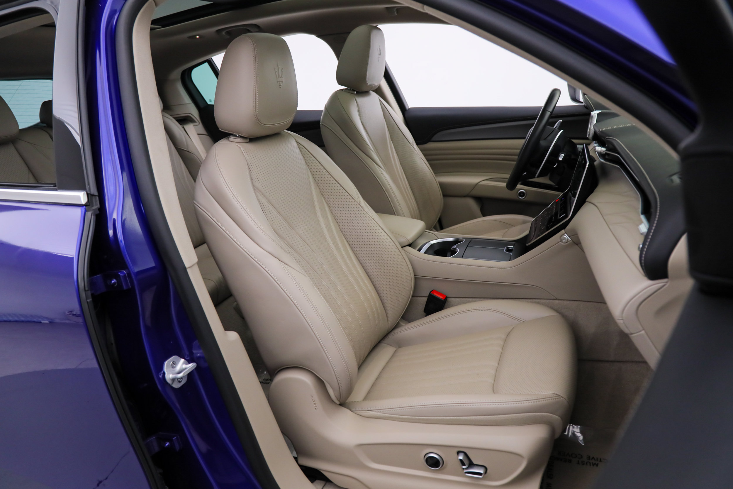 Certified 2023 Maserati Grecale Modena AWD/4WD image 11