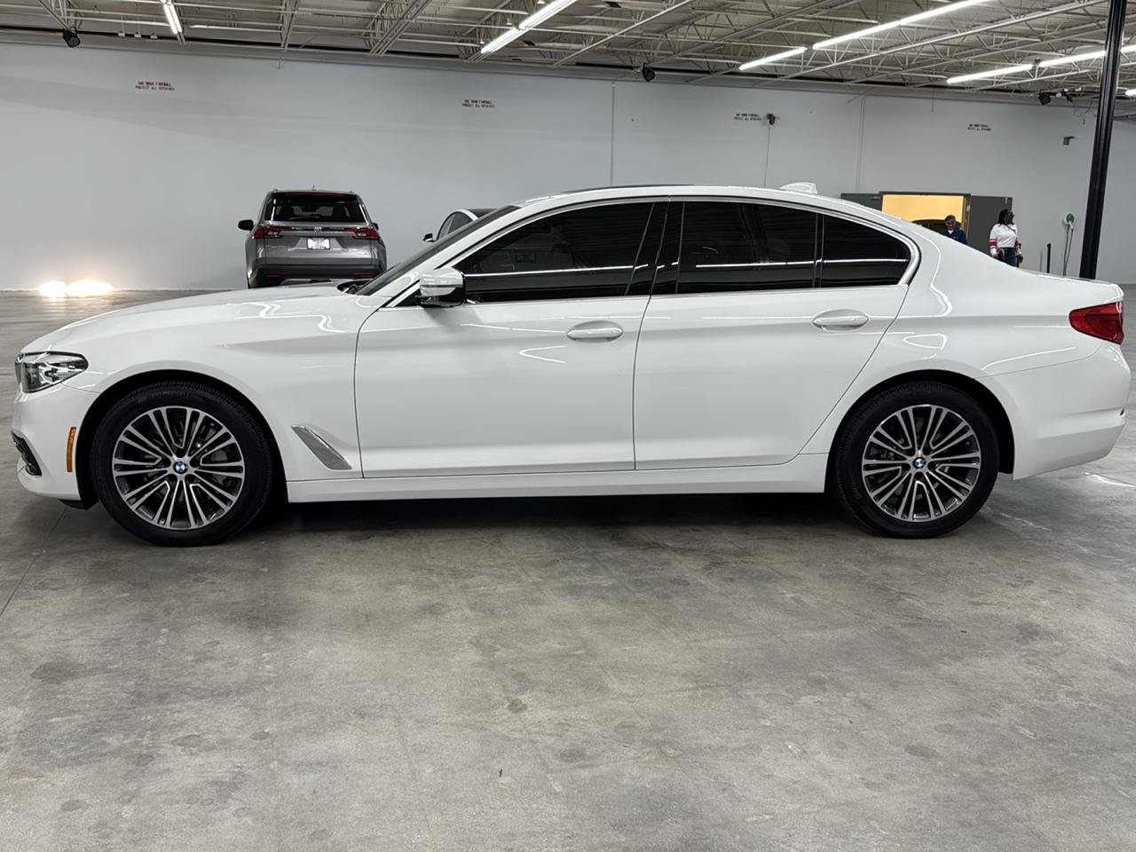 Used 2020 BMW 530i RWD image 12