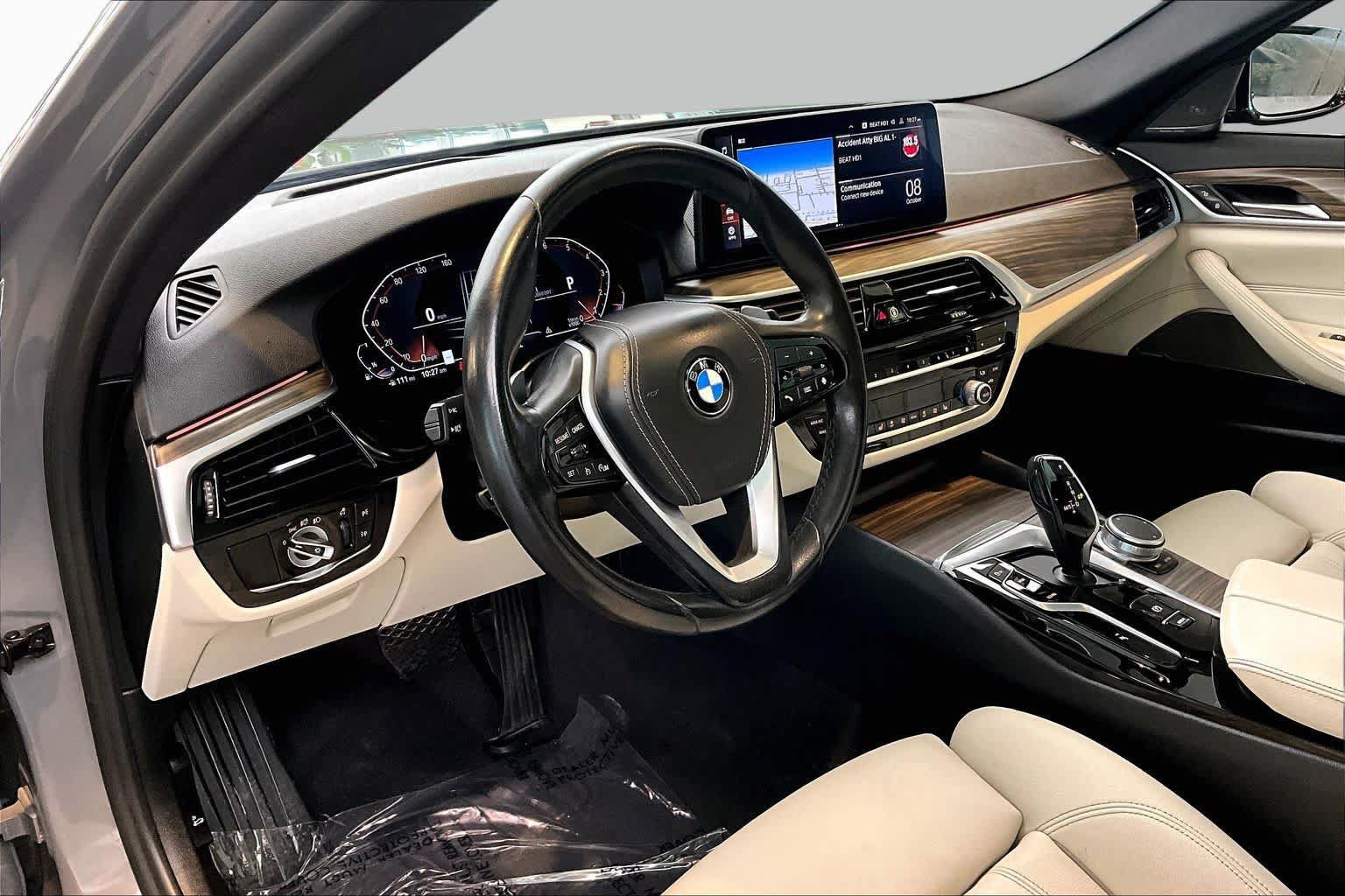 Used 2021 BMW 530i w/ Premium Package RWD image 17