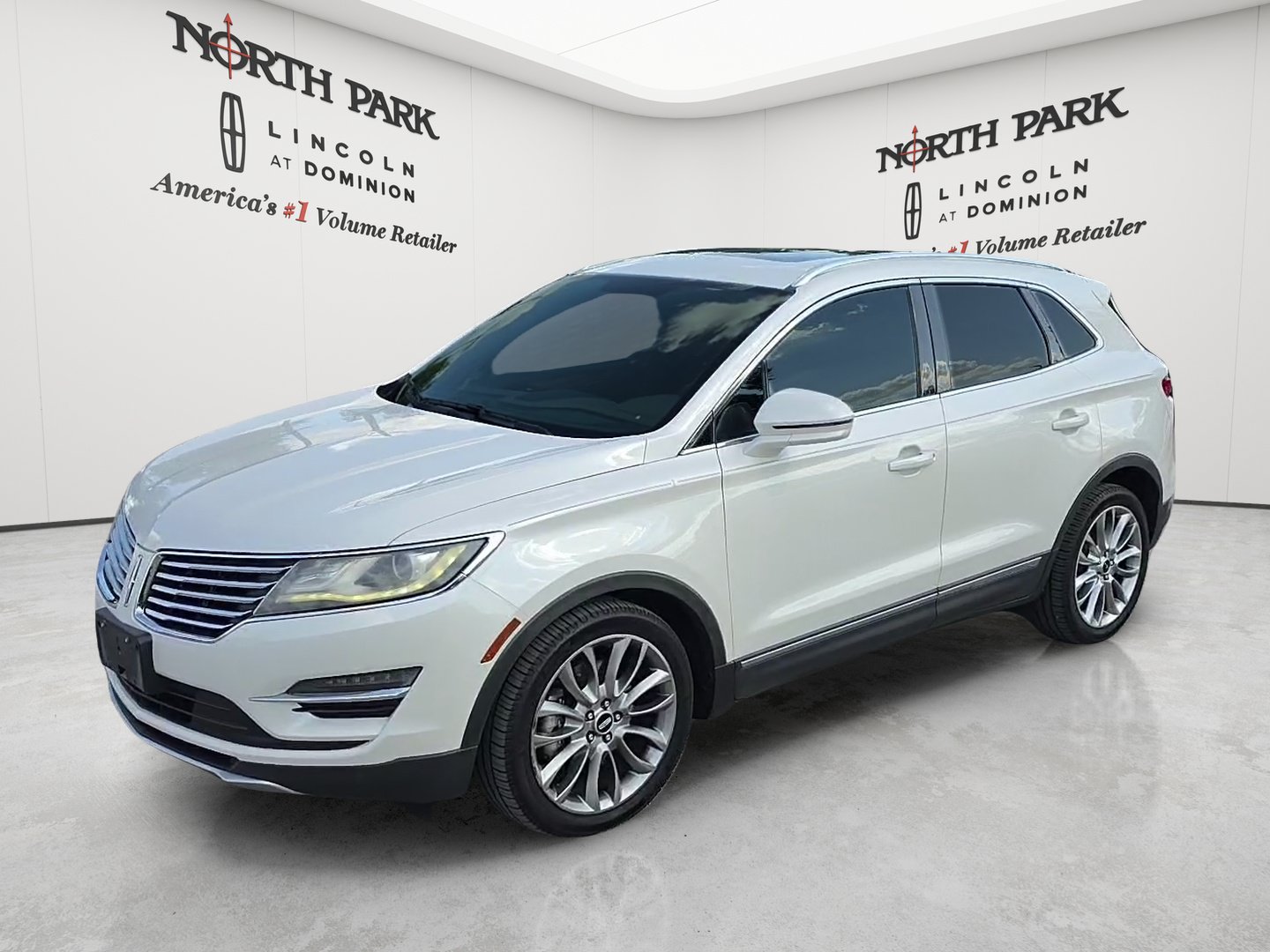 Used 2015 Lincoln MKC FWD w/ Equipment Group 102A Reserve image 1