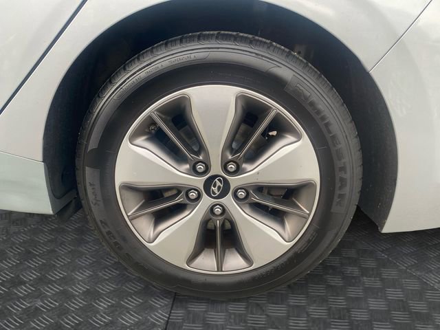 Used 2019 Hyundai Ioniq Limited image 36