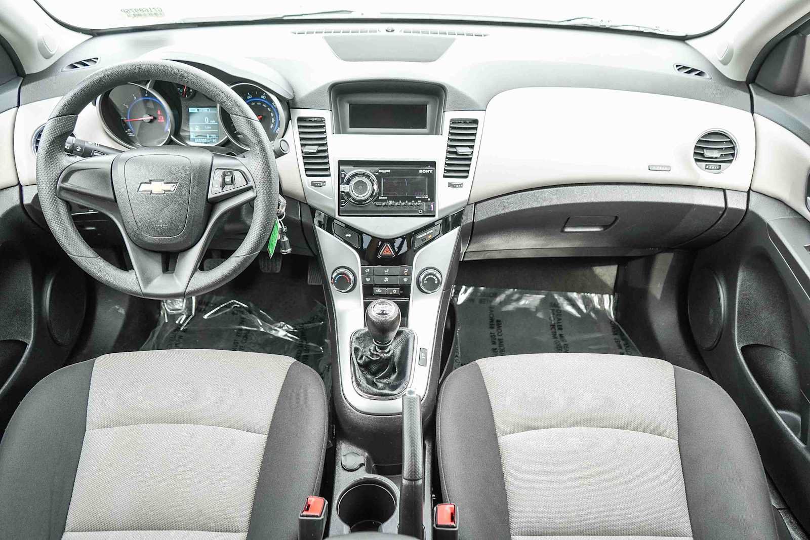 Used 2016 Chevrolet Cruze LS FWD image 12