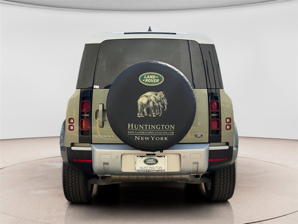 Used 2023 Land Rover Defender 90 S image 4