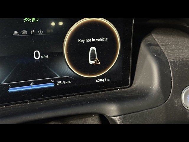 Used 2023 Hyundai Santa Cruz Limited image 13