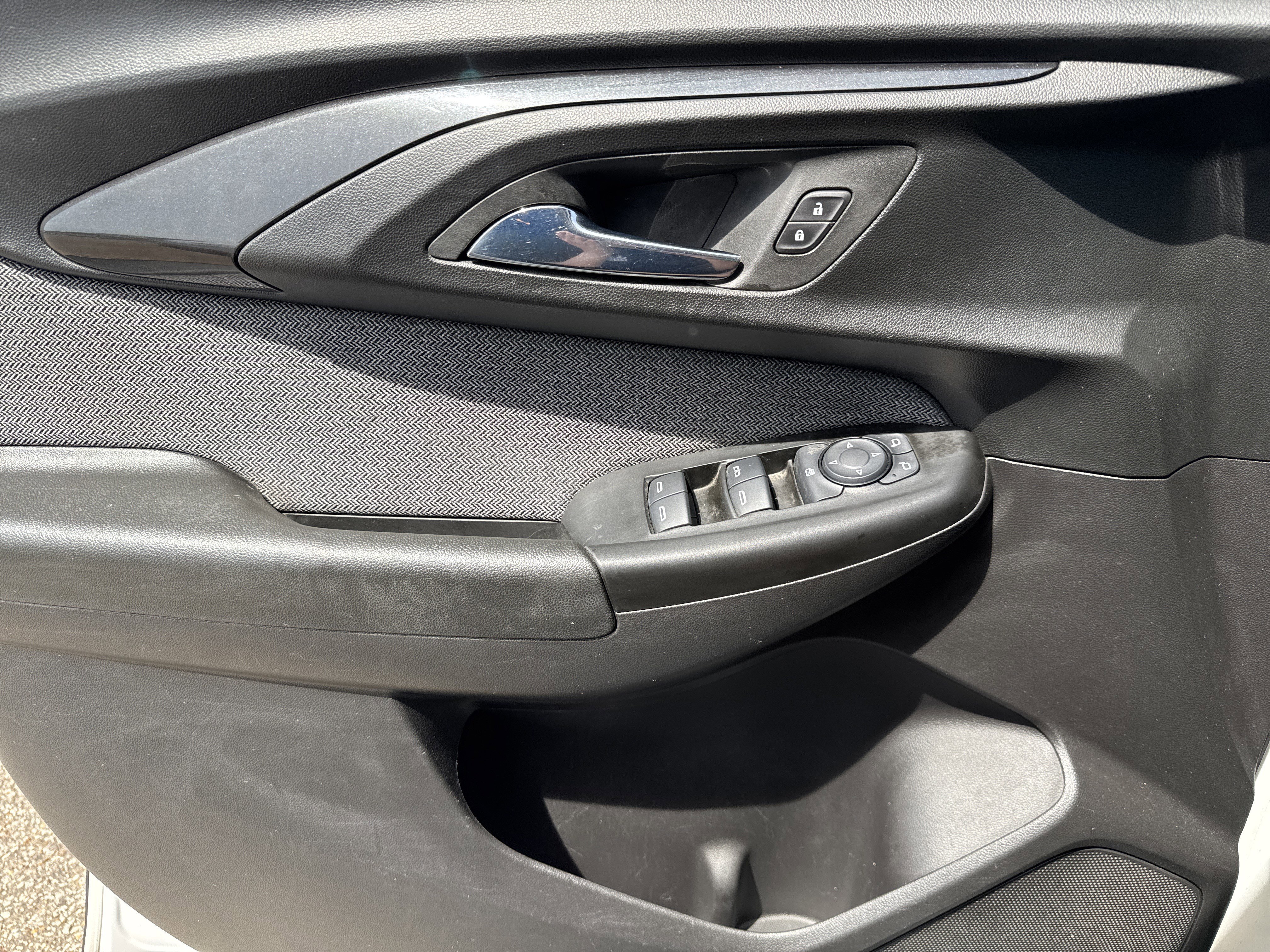 Used 2022 Chevrolet TrailBlazer LT w/ Convenience Package image 10