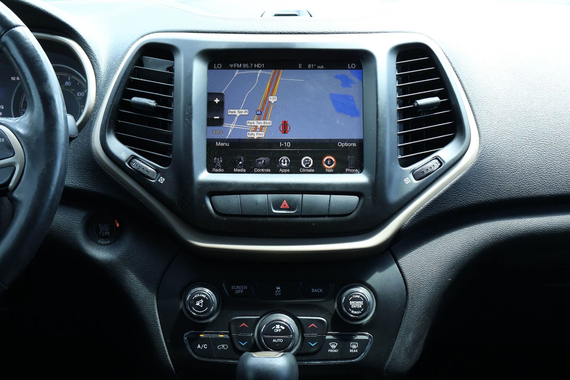 Used 2014 Jeep Cherokee Limited FWD image 16