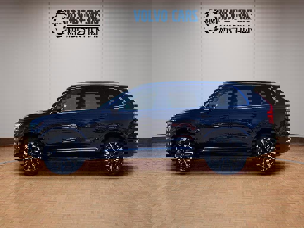 New 2025 Volvo XC90 T8 Plus w/ Protection Package Premier image 23