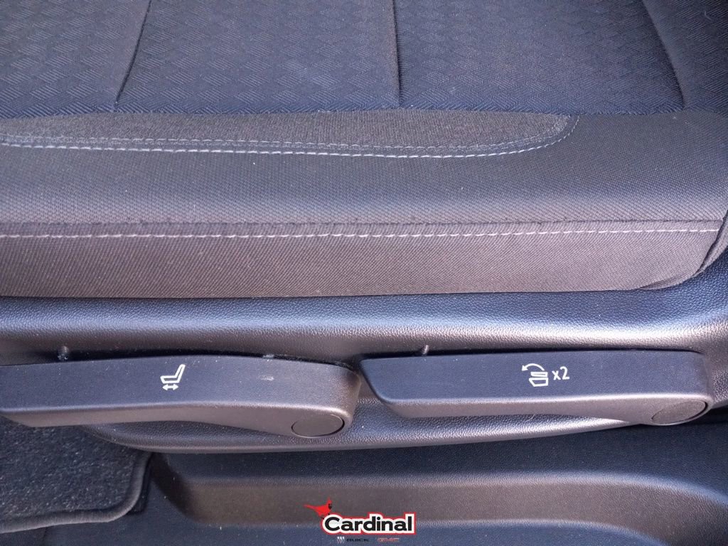 Used 2022 GMC Yukon XL SLE w/ Gmc Pro Safety Plus Package image 23