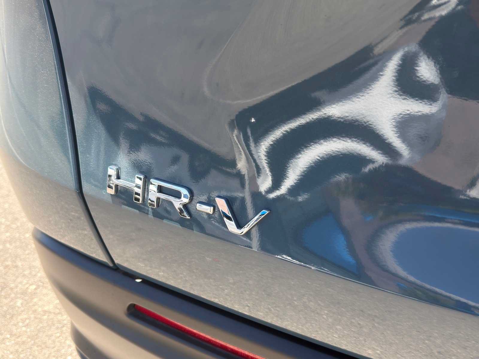 Used 2025 Honda HR-V LX image 36