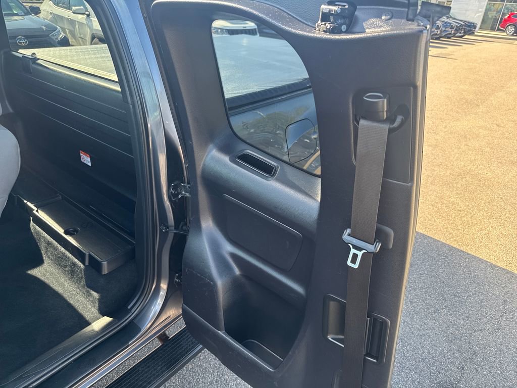 Used 2020 Toyota Tacoma SR AWD/4WD image 47