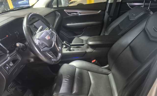Used 2019 Cadillac XT5 Luxury AWD/4WD image 5