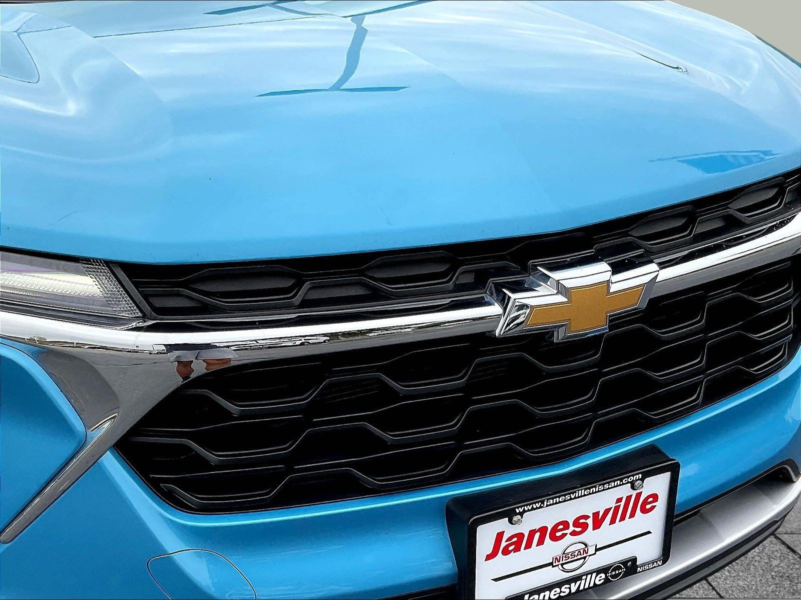Used 2025 Chevrolet Trax LT w/ Driver Confidence Package FWD image 35