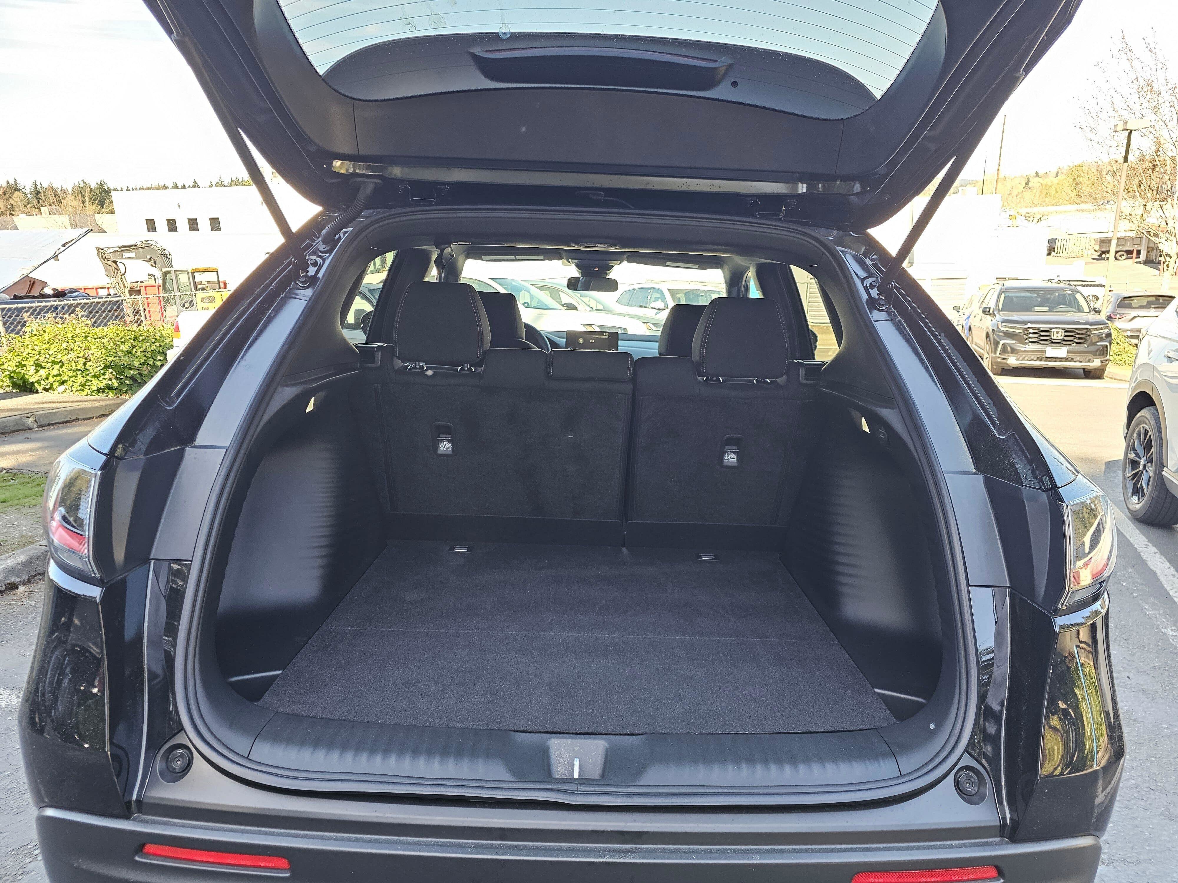 Certified 2025 Honda HR-V Sport image 15