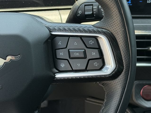 Used 2025 Ford Mustang GT Premium RWD image 13