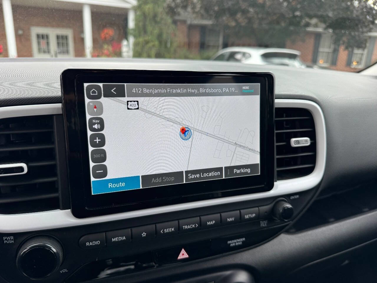 Used 2023 Hyundai Venue Limited image 11