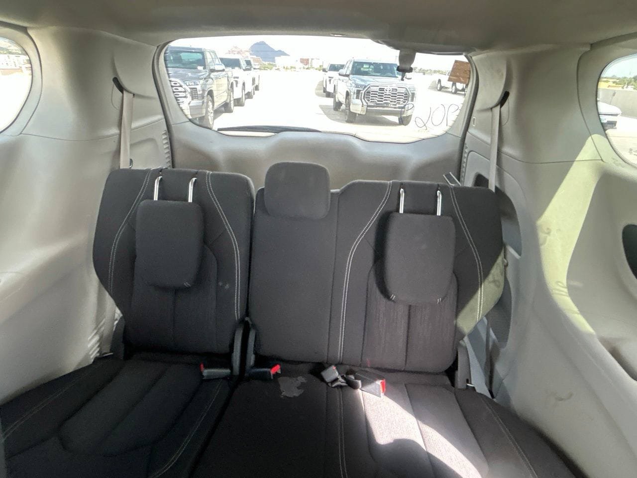 Used 2024 Chrysler Voyager LX FWD image 8