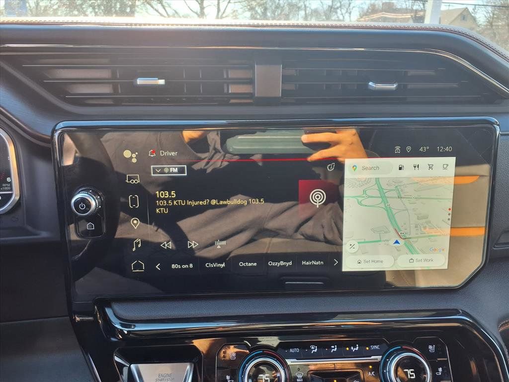 Certified 2023 GMC Sierra 1500 AT4 w/ AT4 Premium Package image 18