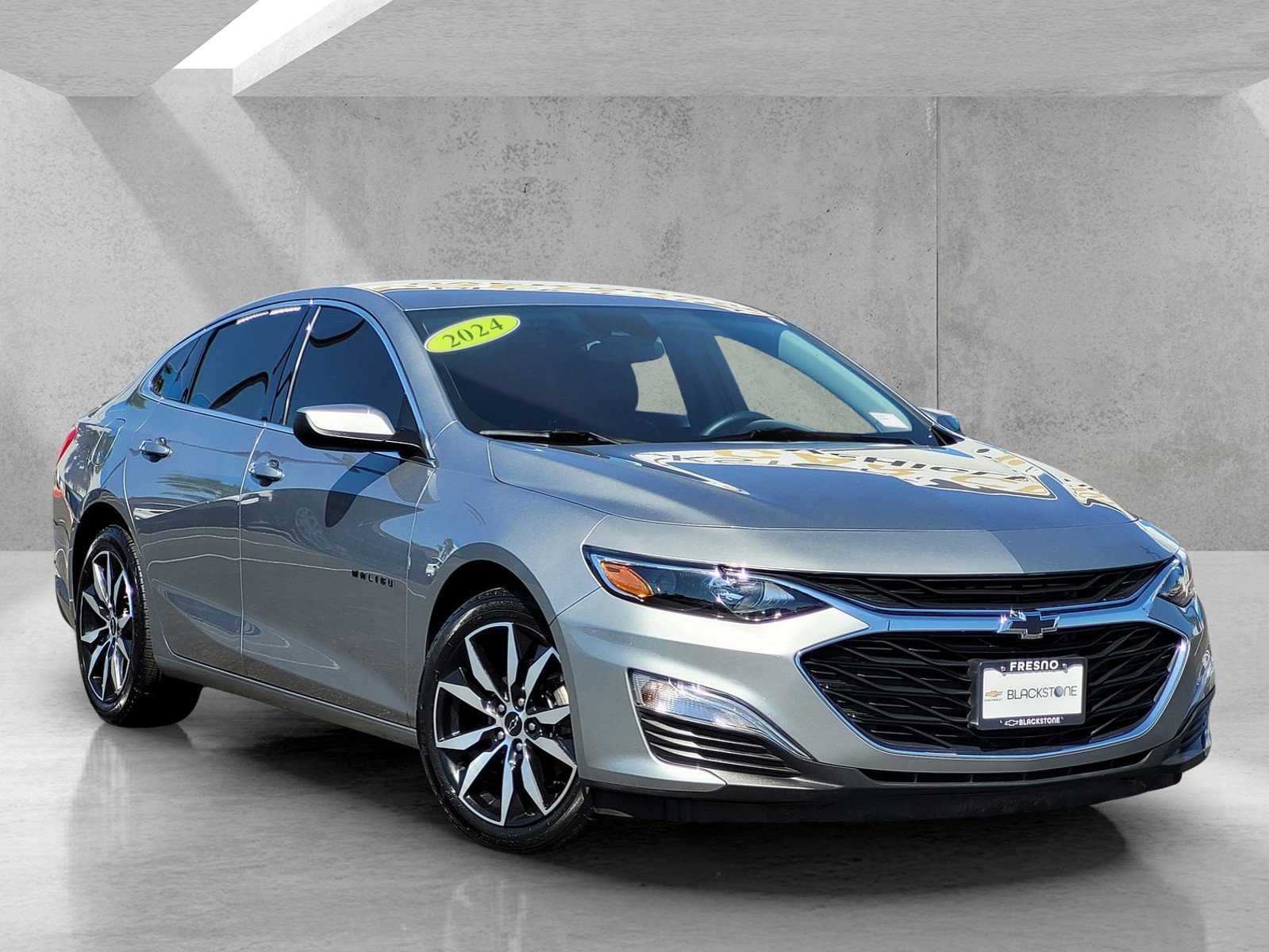Used 2024 Chevrolet Malibu RS FWD image 1
