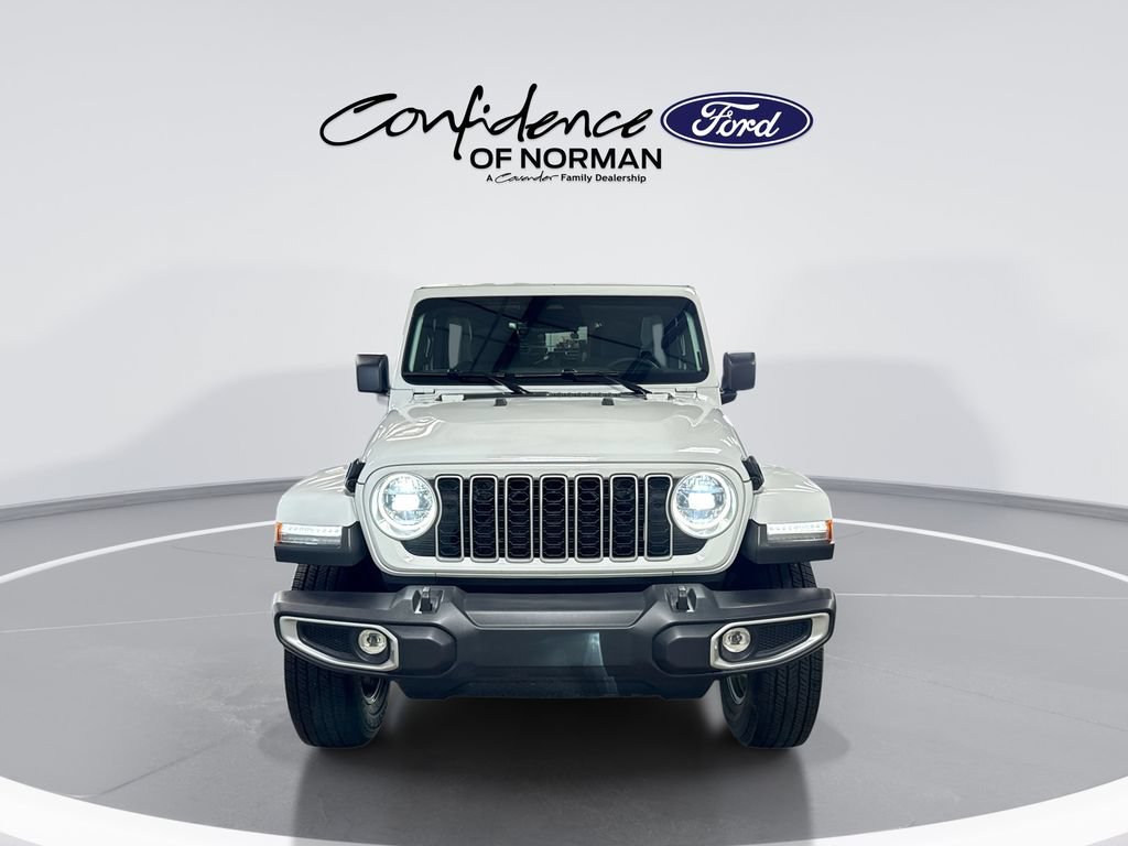 Used 2026 Jeep Wrangler Unlimited Sahara AWD/4WD image 2