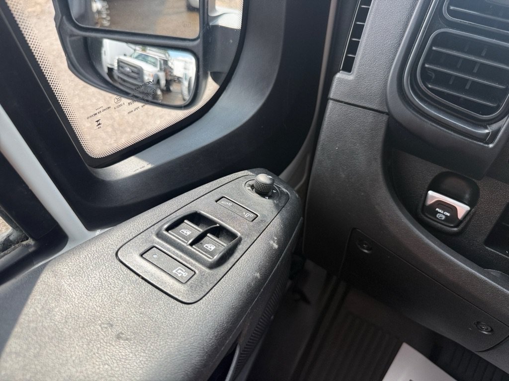 Used 2025 RAM ProMaster 2500 w/ Convenience Group FWD image 24