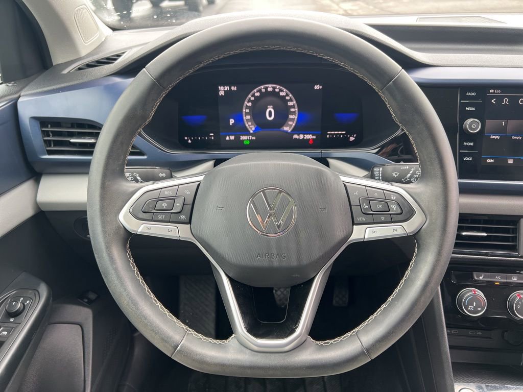 Used 2023 Volkswagen Taos SE w/ Panoramic Sunroof Package image 16