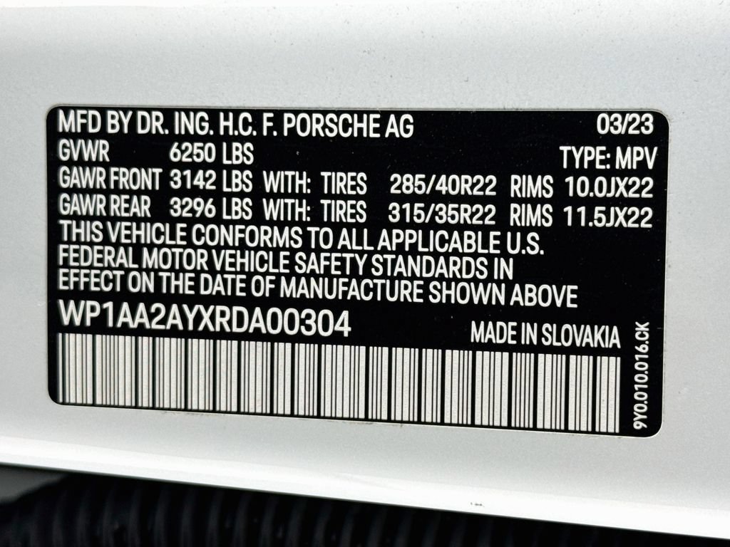 Certified 2024 Porsche Cayenne AWD/4WD image 34