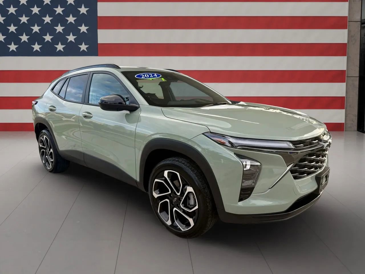 Used 2024 Chevrolet Trax RS w/ Driver Confidence Package image 3