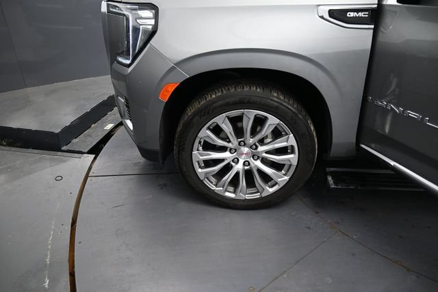 Used 2023 GMC Yukon Denali AWD/4WD image 13